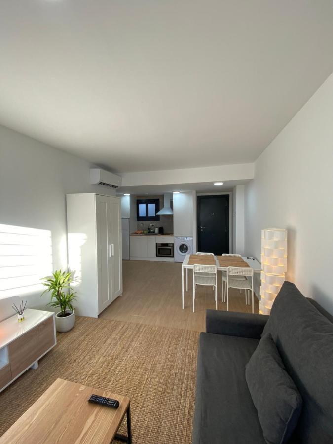 Central Apartment With Parking By Wayra Tarifa Exterior photo